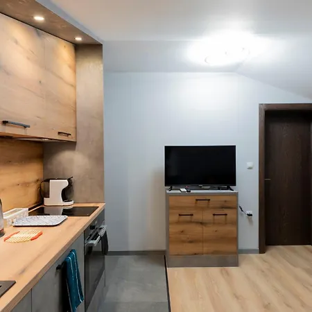 Urban Five #5 - Free Parking - Stylish One-Bedroom Apartments With Kitchen & Parking Appartamento *