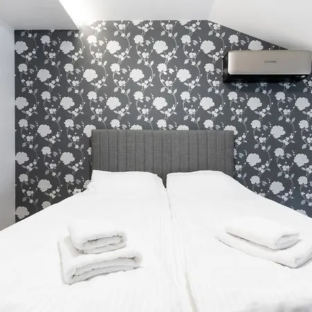 Appartamento Urban Five #5 - Free Parking - Stylish One-Bedroom Apartments With Kitchen & Parking Veliko Tărnovo