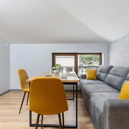 Appartamento Urban Five #5 - Free Parking - Stylish One-Bedroom Apartments With Kitchen & Parking Veliko Tărnovo