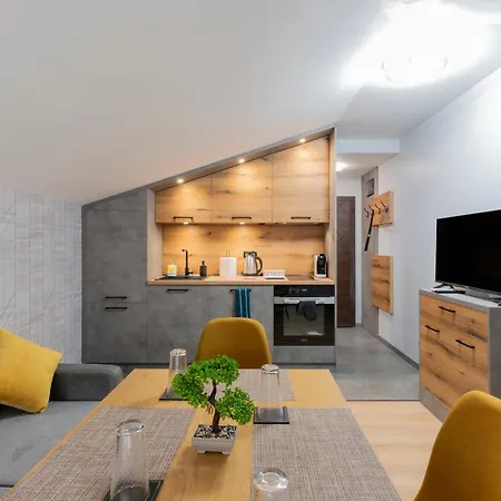Appartamento Urban Five #5 - Free Parking - Stylish One-Bedroom Apartments With Kitchen & Parking
