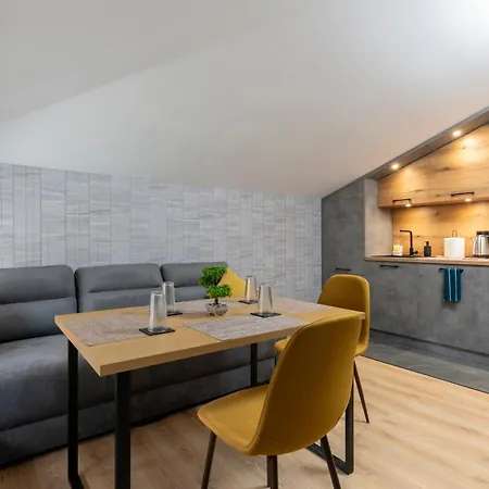 Appartamento Urban Five #5 - Free Parking - Stylish One-Bedroom Apartments With Kitchen & Parking *
