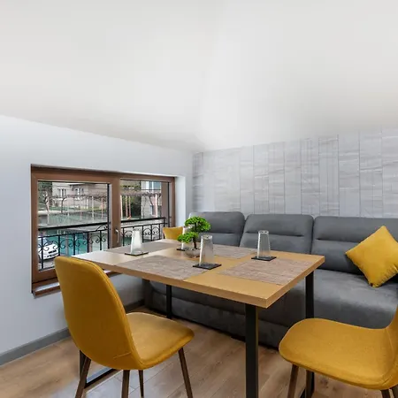 Appartamento Urban Five #5 - Free Parking - Stylish One-Bedroom Apartments With Kitchen & Parking Veliko Tărnovo