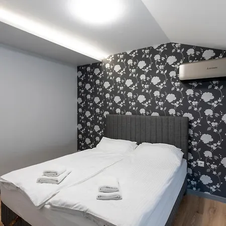 Appartamento Urban Five #5 - Free Parking - Stylish One-Bedroom Apartments With Kitchen & Parking Veliko Tărnovo