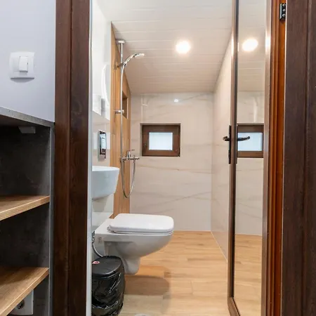 Urban Five #5 - Free Parking - Stylish One-Bedroom Apartments With Kitchen & Parking * Veliko Tărnovo